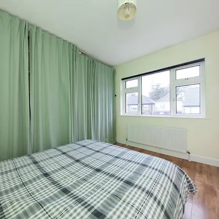 Cozy 3 Bedroom Perfect For Longer Dublin