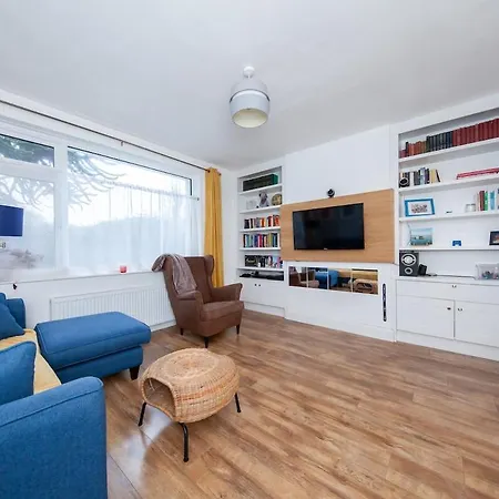 Cozy 3 Bedroom Perfect For Longer *