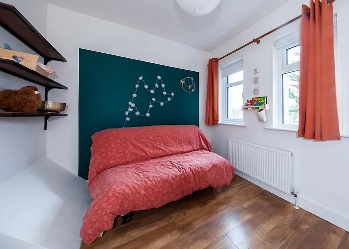 Cozy 3 Bedroom Perfect For Longer Vakantiehuis